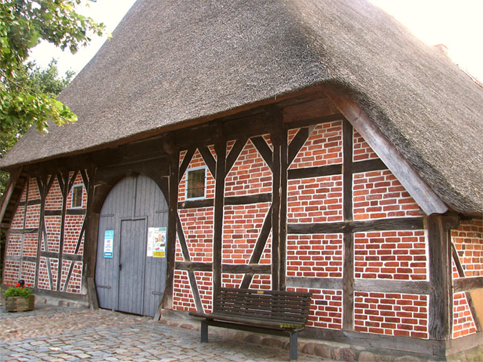 Kreativität am Elbe-Lübeck-Kanal
