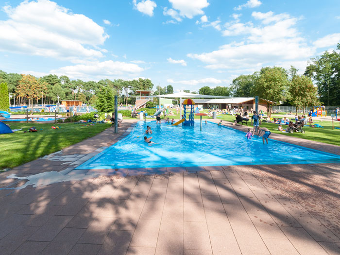 Ein Tag im Waldschwimmbad